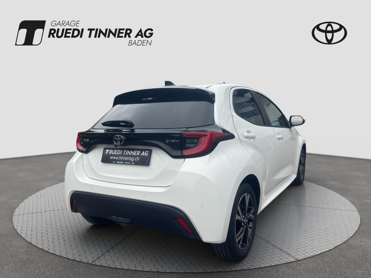 TOYOTA Yaris 1.5 VVT-i HSD Trend
