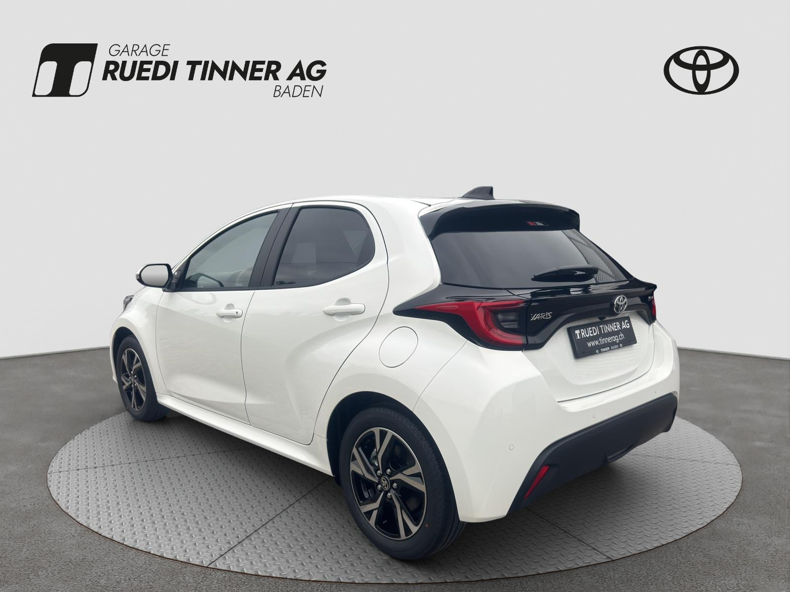 TOYOTA Yaris 1.5 VVT-i HSD Trend