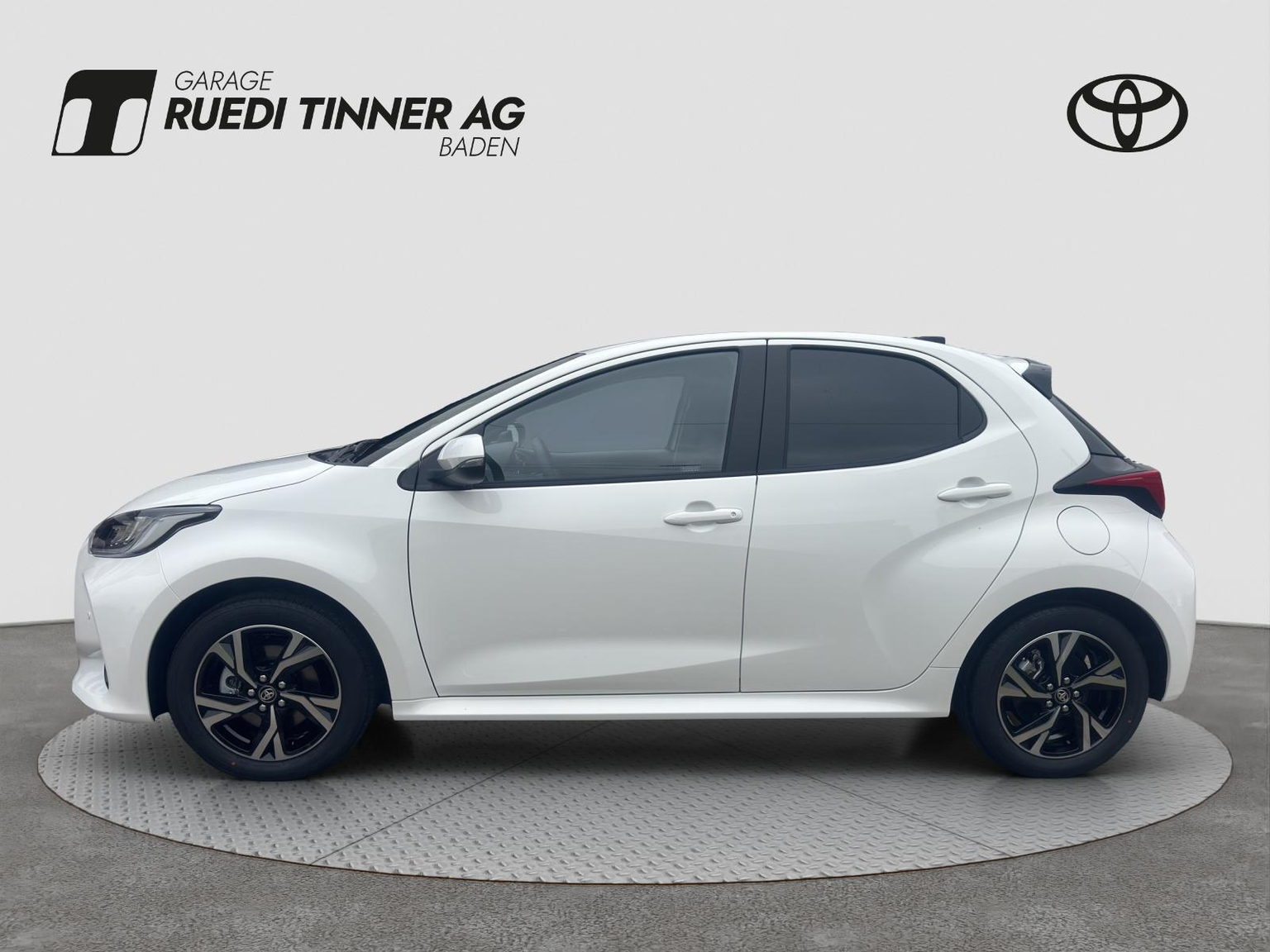 TOYOTA Yaris 1.5 VVT-i HSD Trend