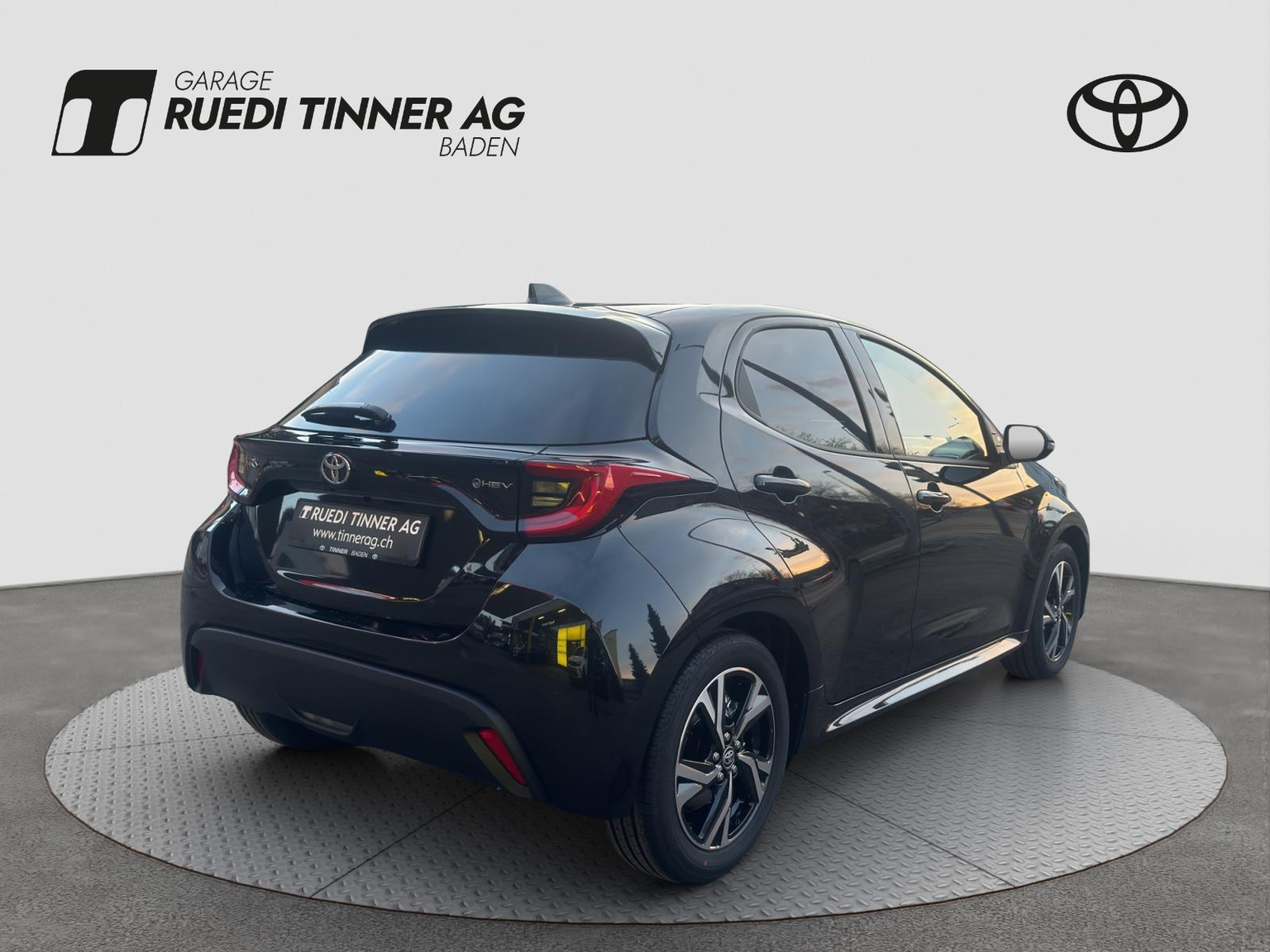 TOYOTA Yaris 1.5 VVT-i HSD Trend