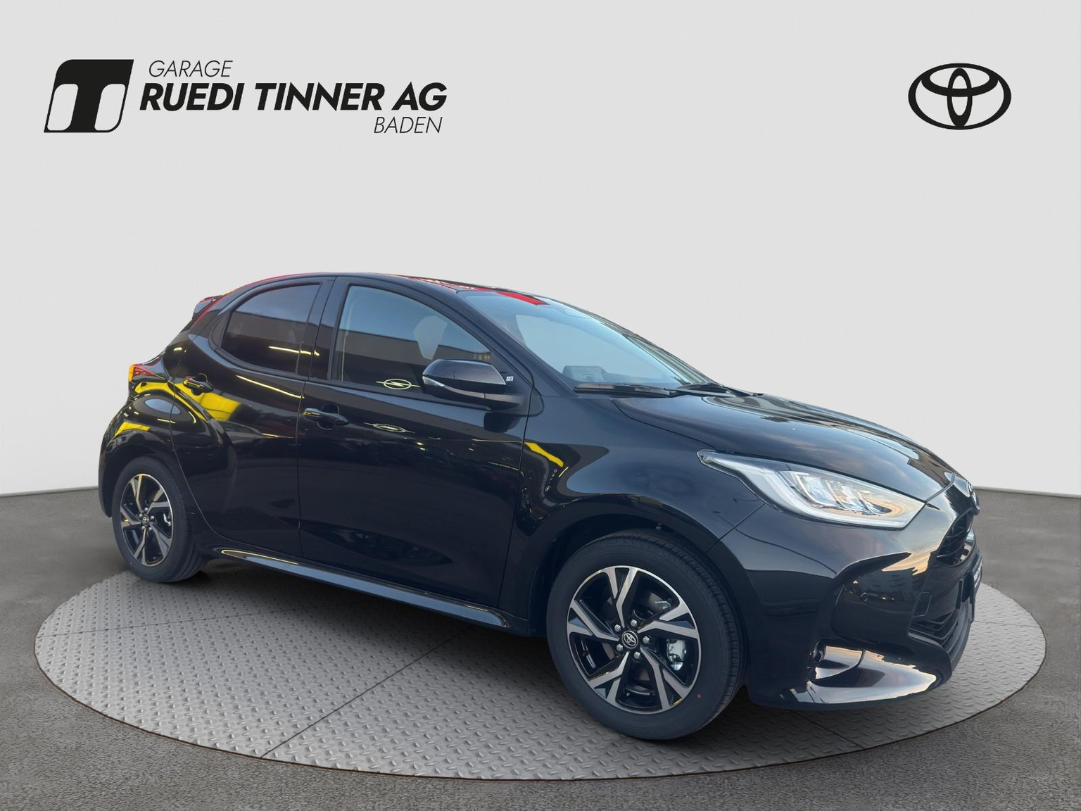 TOYOTA Yaris 1.5 VVT-i HSD Trend