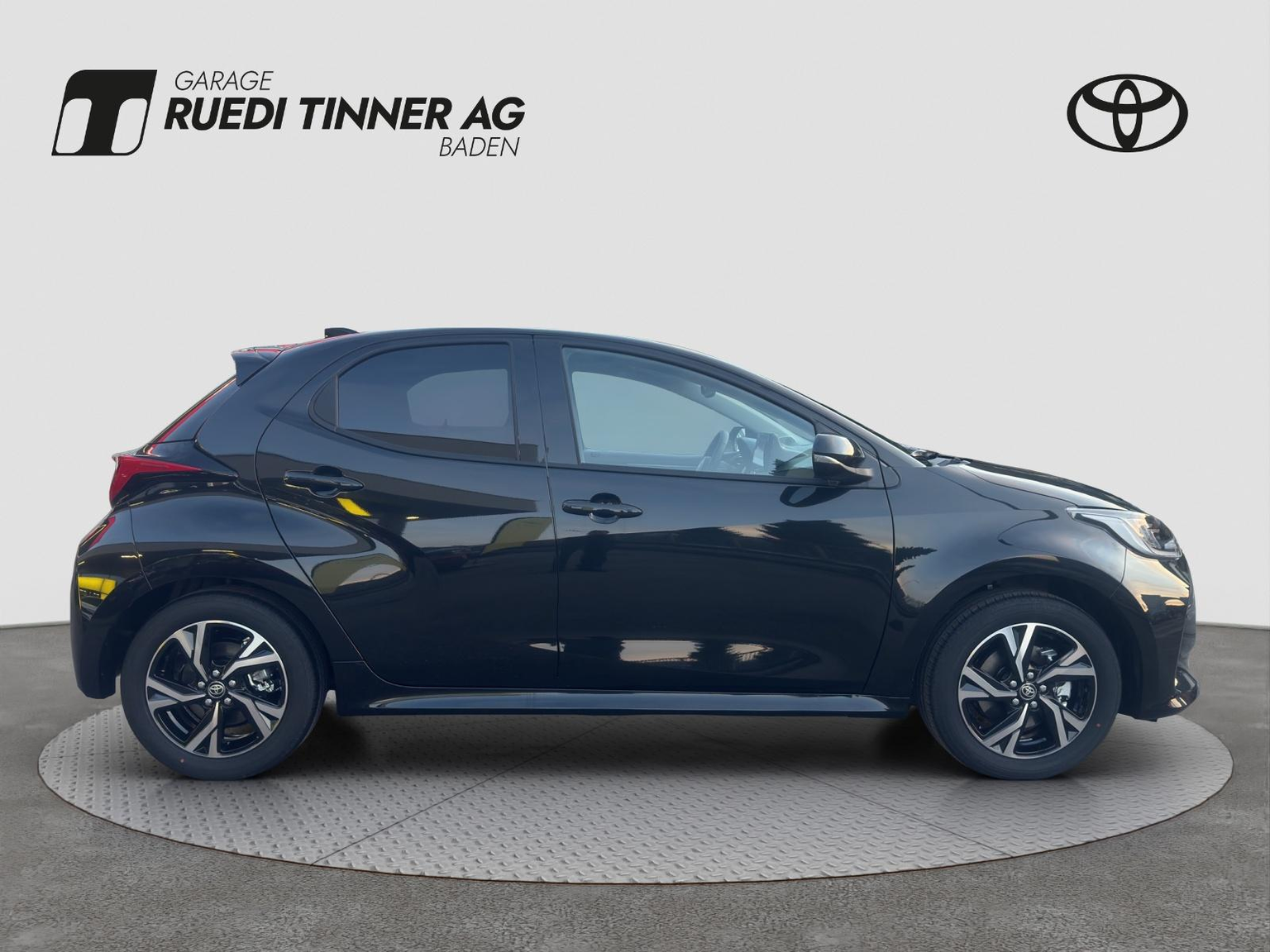 TOYOTA Yaris 1.5 VVT-i HSD Trend