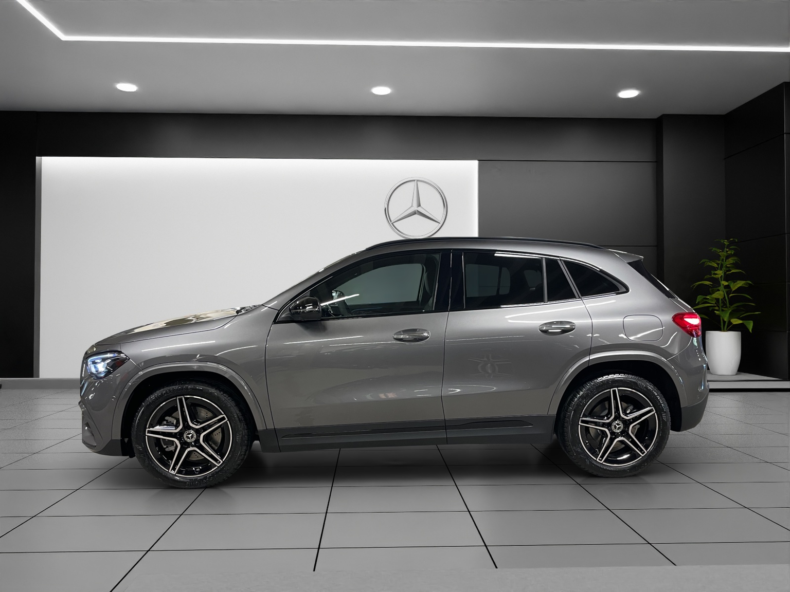 MERCEDES-BENZ GLA 250 4Matic 8G-DCT Swiss Star