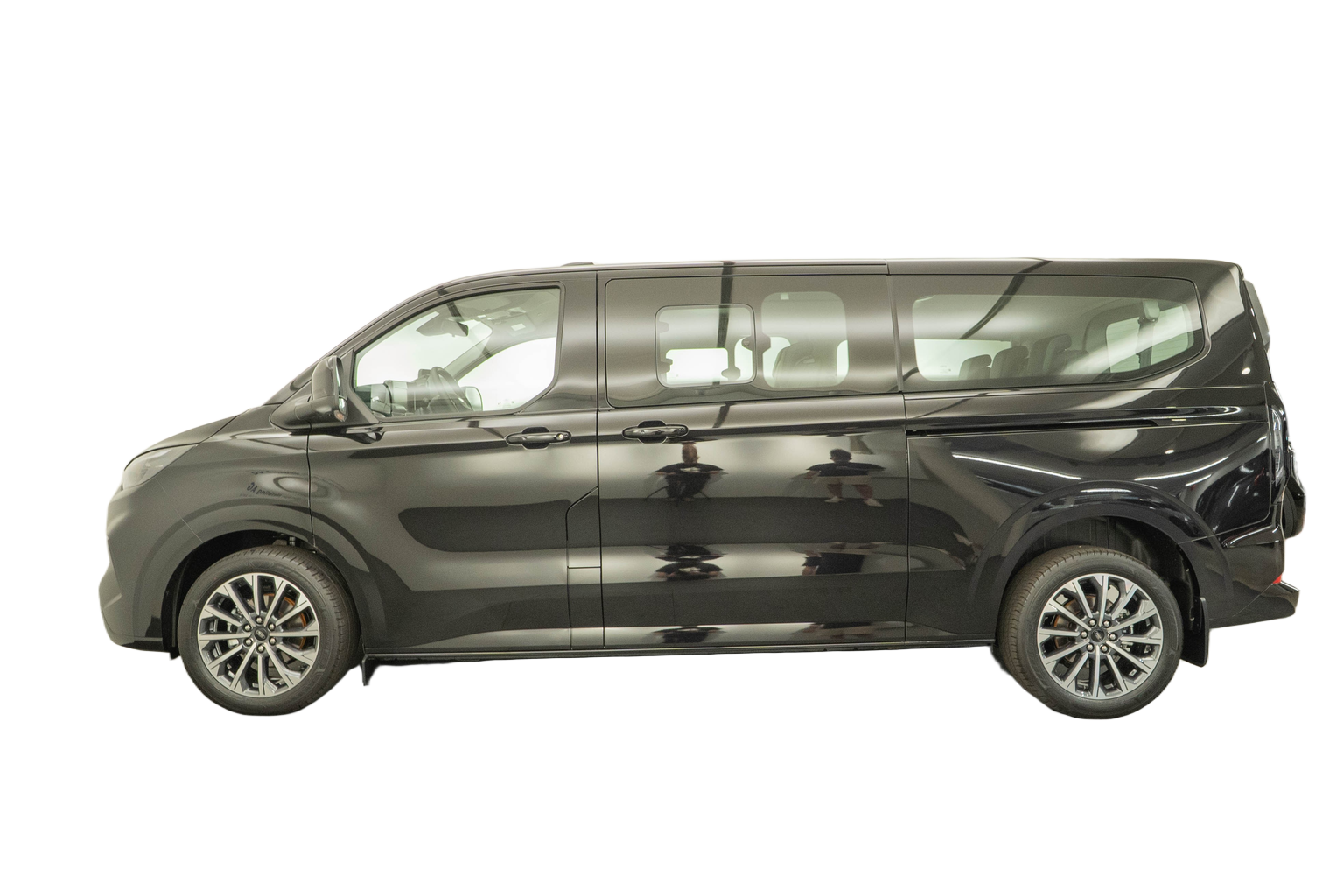 FORD Tourneo C Bus 320 L2 2.0 EcoBlue 170 Titanium 4x4