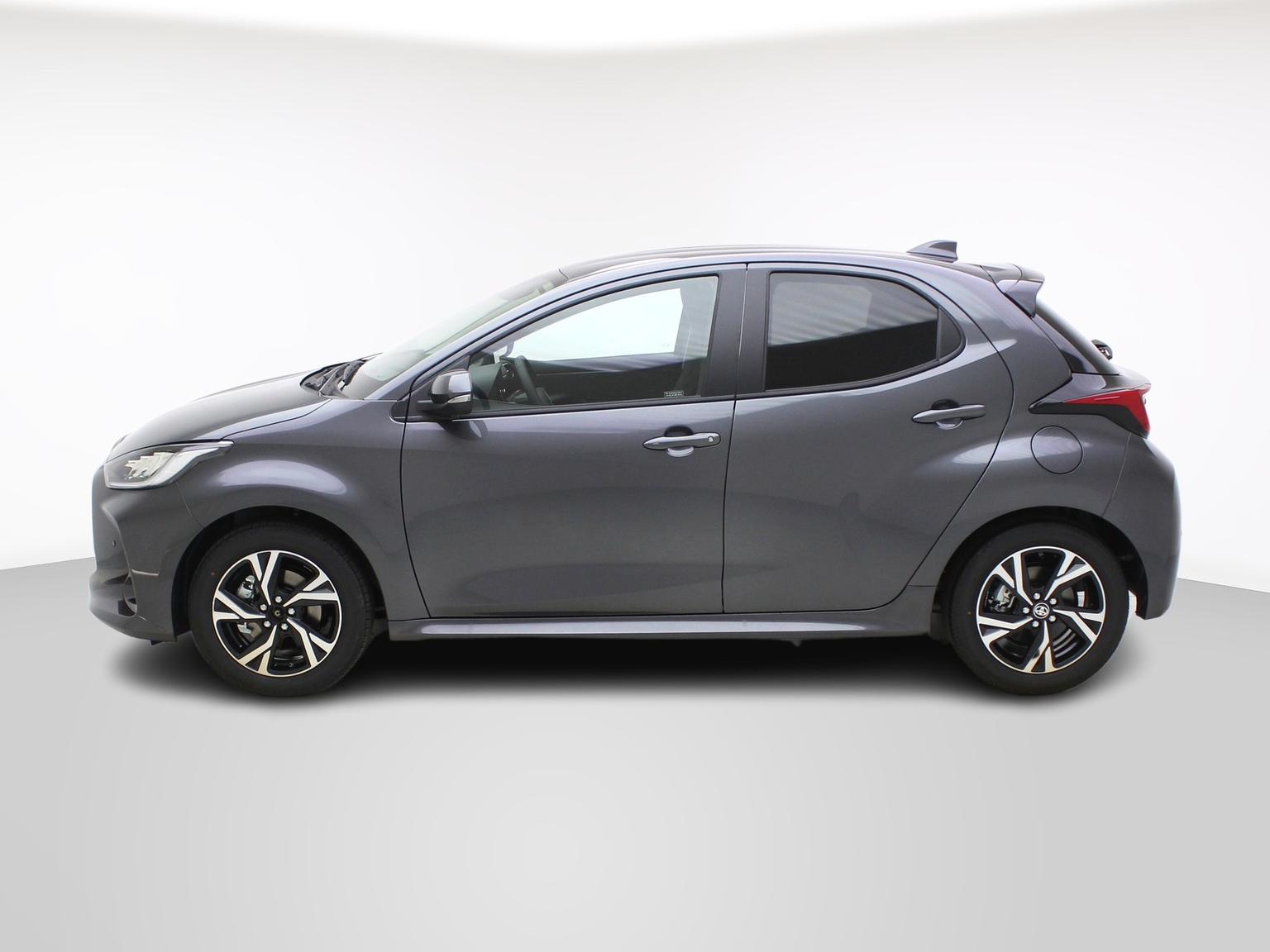 TOYOTA Yaris 1.5 VVT-i HSD Trend
