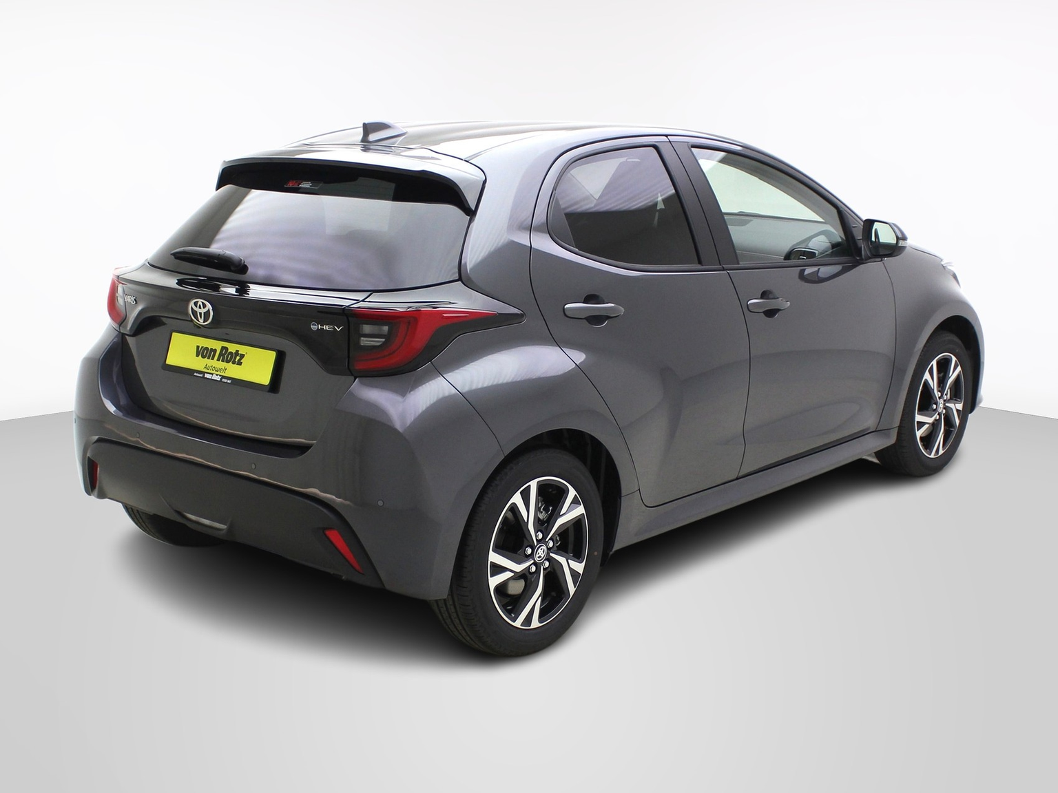 TOYOTA Yaris 1.5 VVT-i HSD Trend