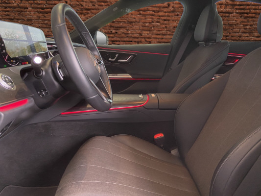 MERCEDES-BENZ E 220 d 4Matic