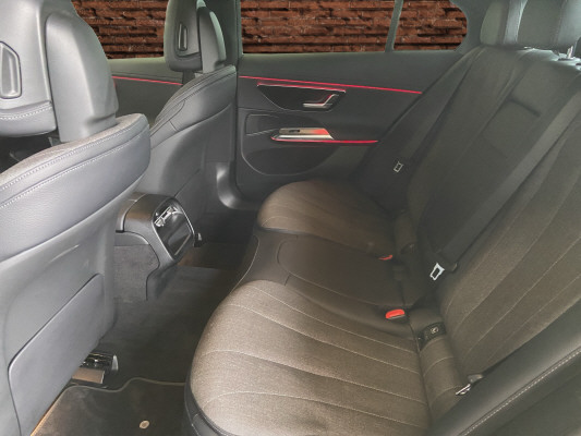 MERCEDES-BENZ E 220 d 4Matic