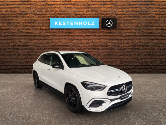 MERCEDES-BENZ GLA 200 7G-DCT