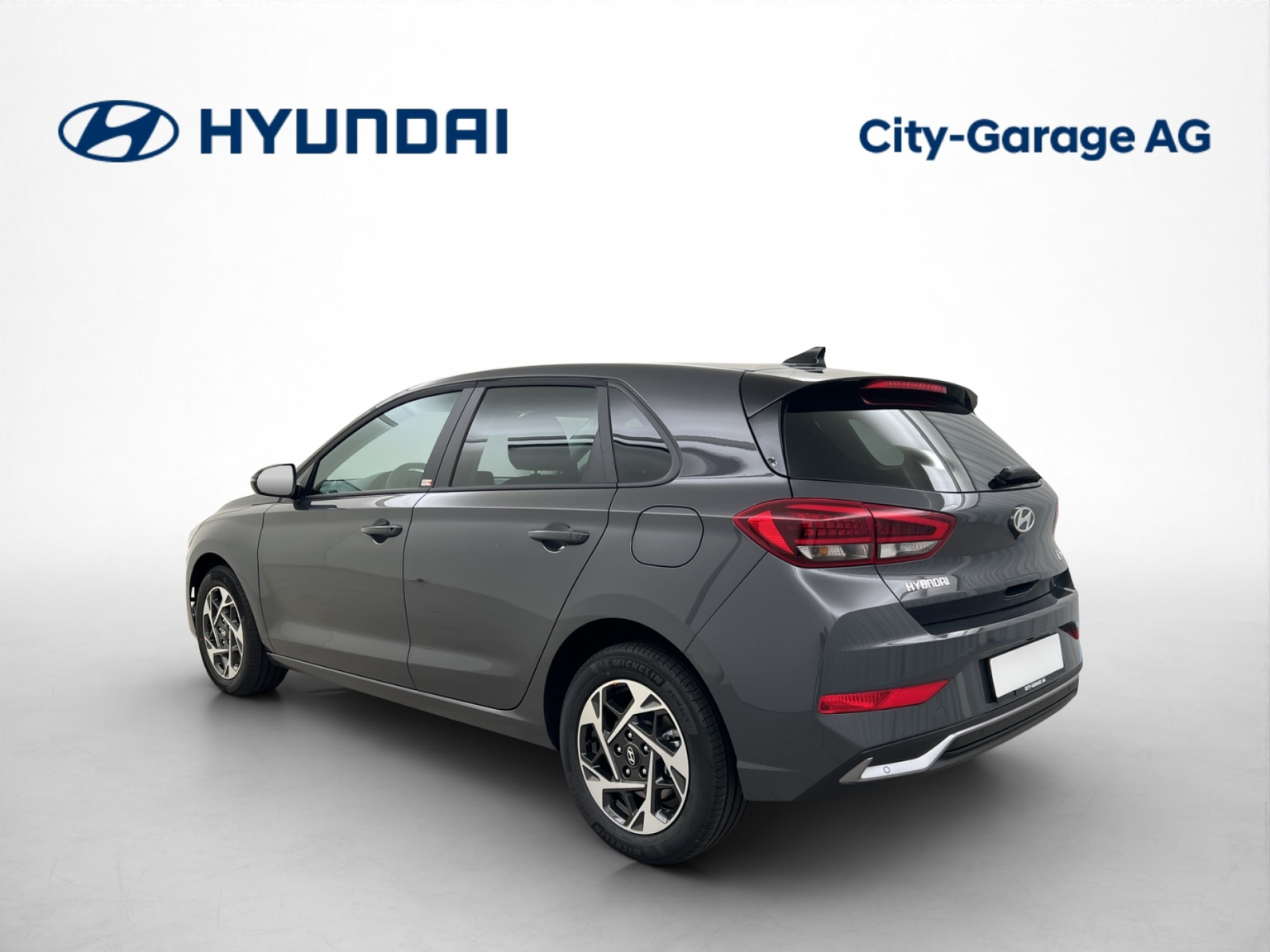 HYUNDAI i30 1.5 T-GDi Amplia