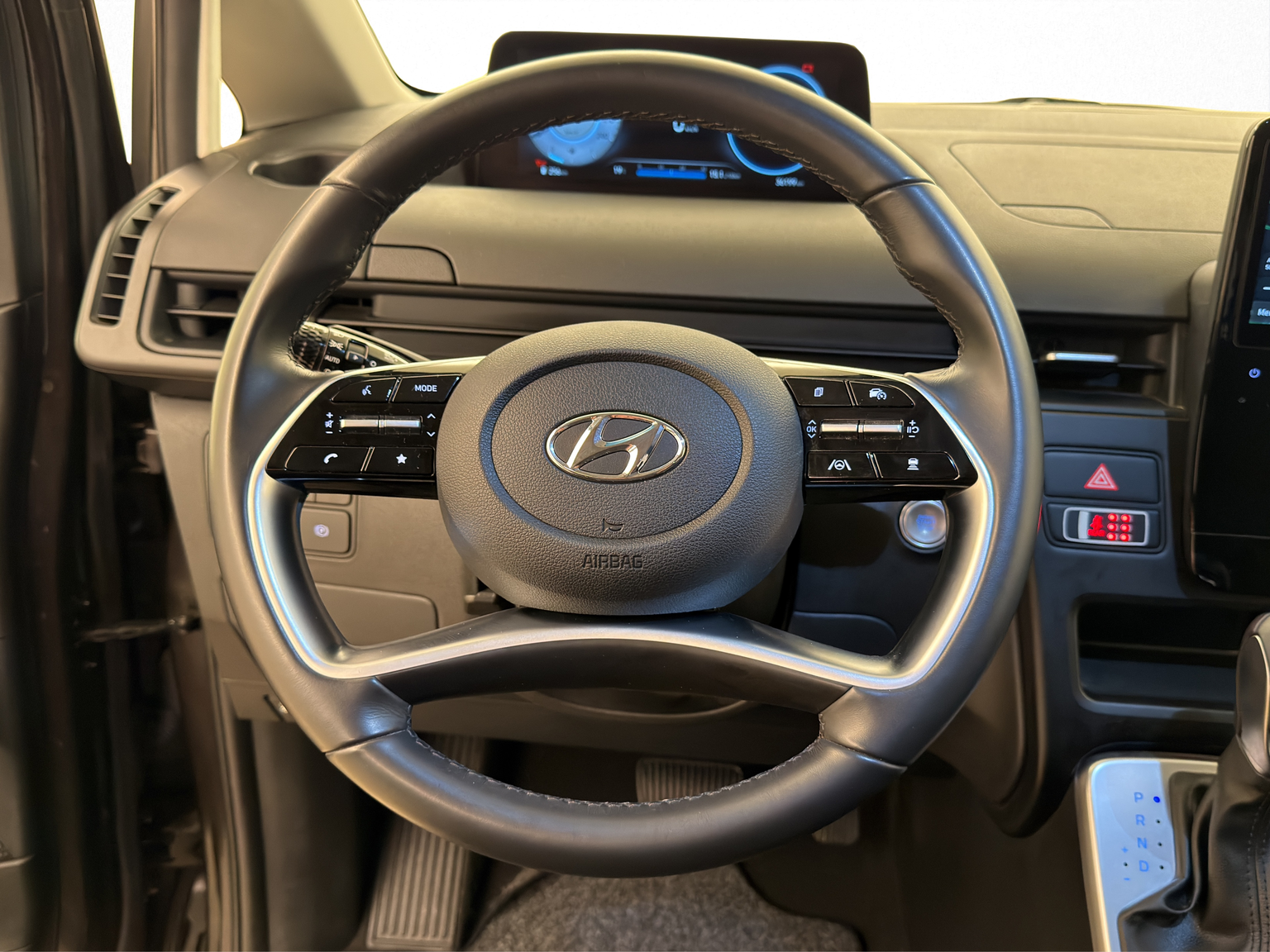 HYUNDAI Staria Wagon 2.2 CRDI Amplia 4X4