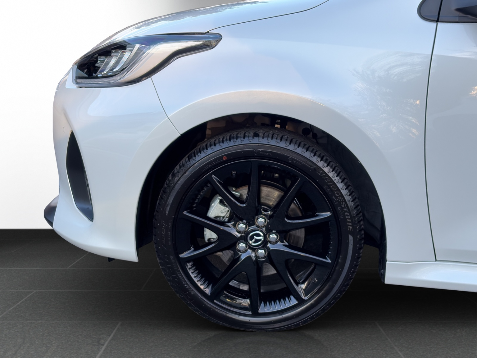 MAZDA 2 Hybrid Homura