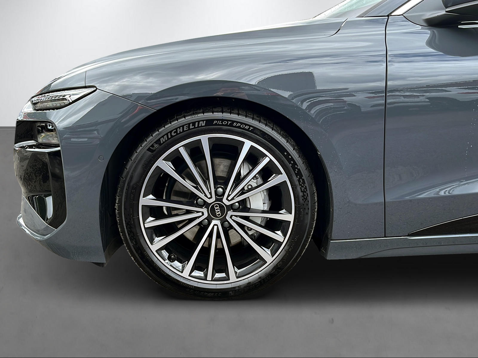 AUDI A6 e-tron Avant quattro