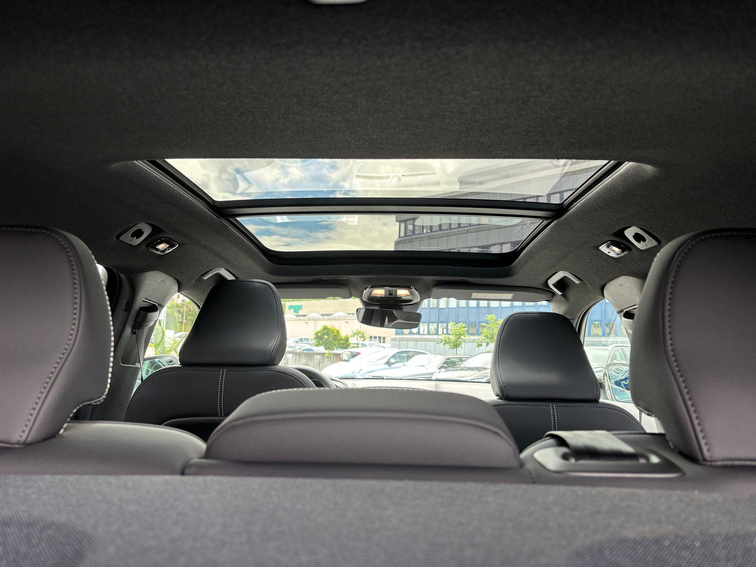 VOLVO EX40 Twin XCENTRIC Edition AWD
