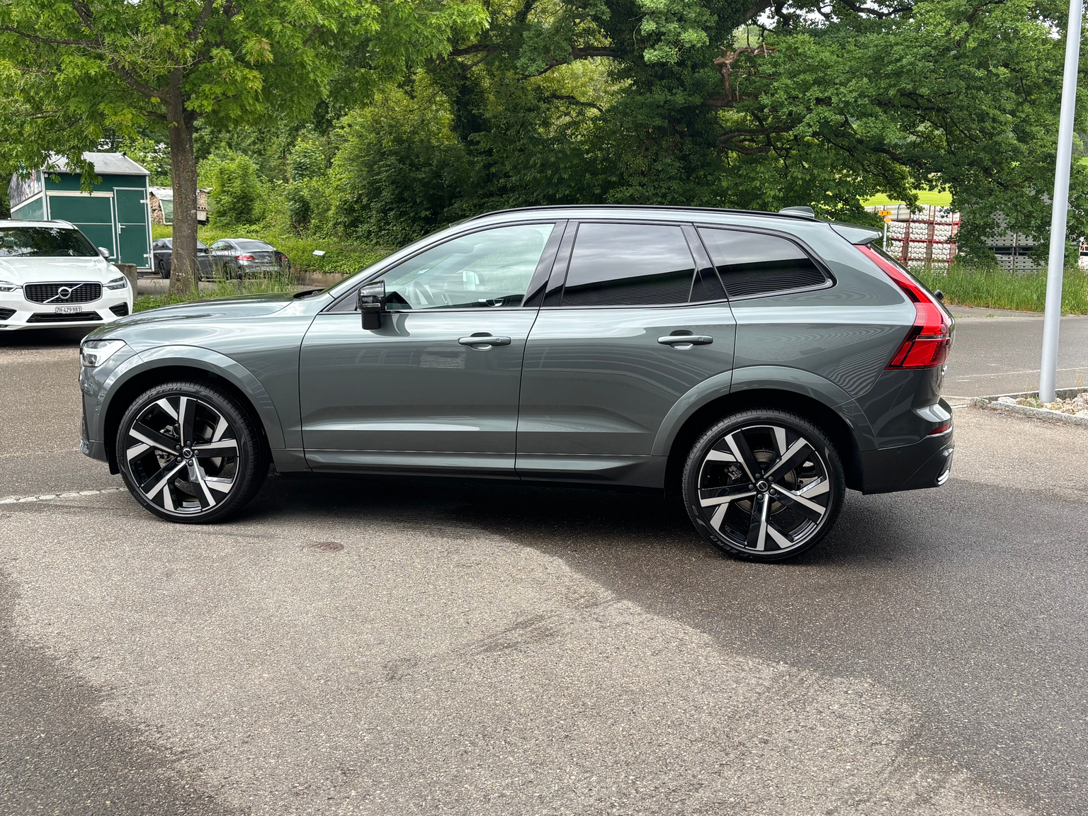 VOLVO XC60 2.0 B5 MH Plus Dark AWD