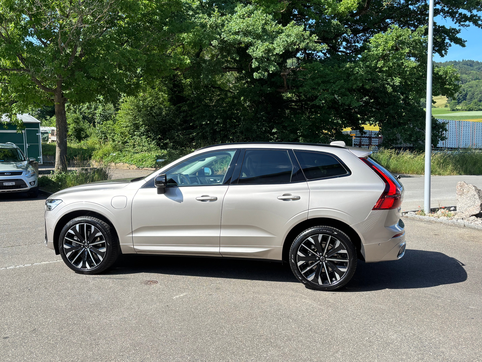 VOLVO XC60 2.0 T8 TE Ultra Dark eAWD