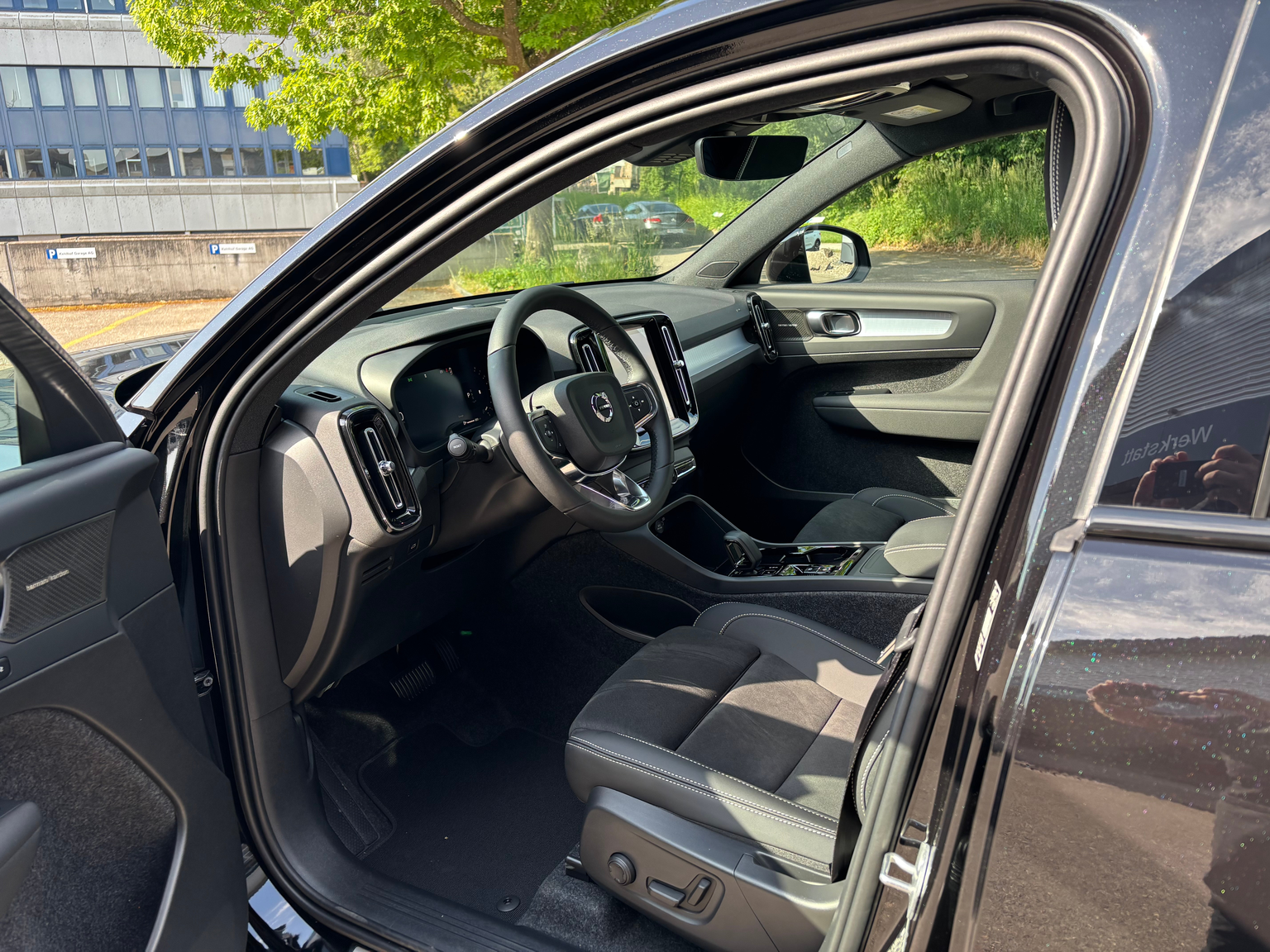 VOLVO XC40 2.0 B4 MH Black Edition