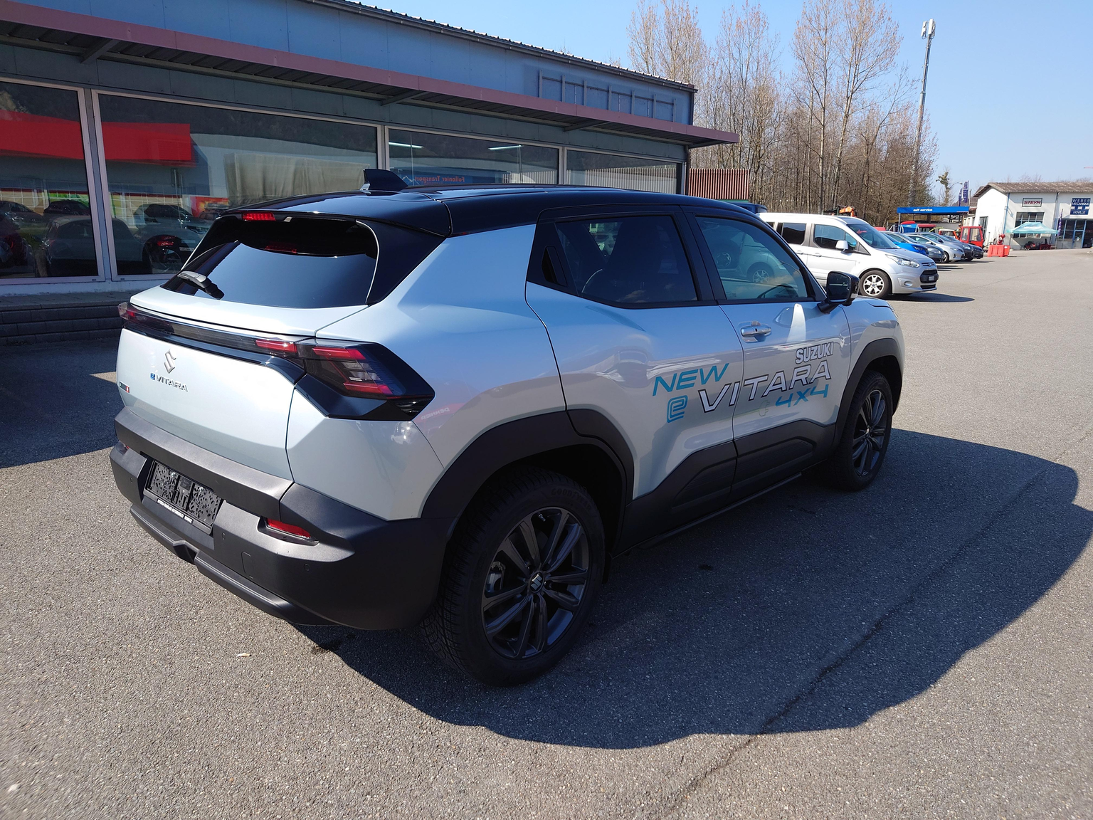 SUZUKI e Vitara Compact Top 4x4