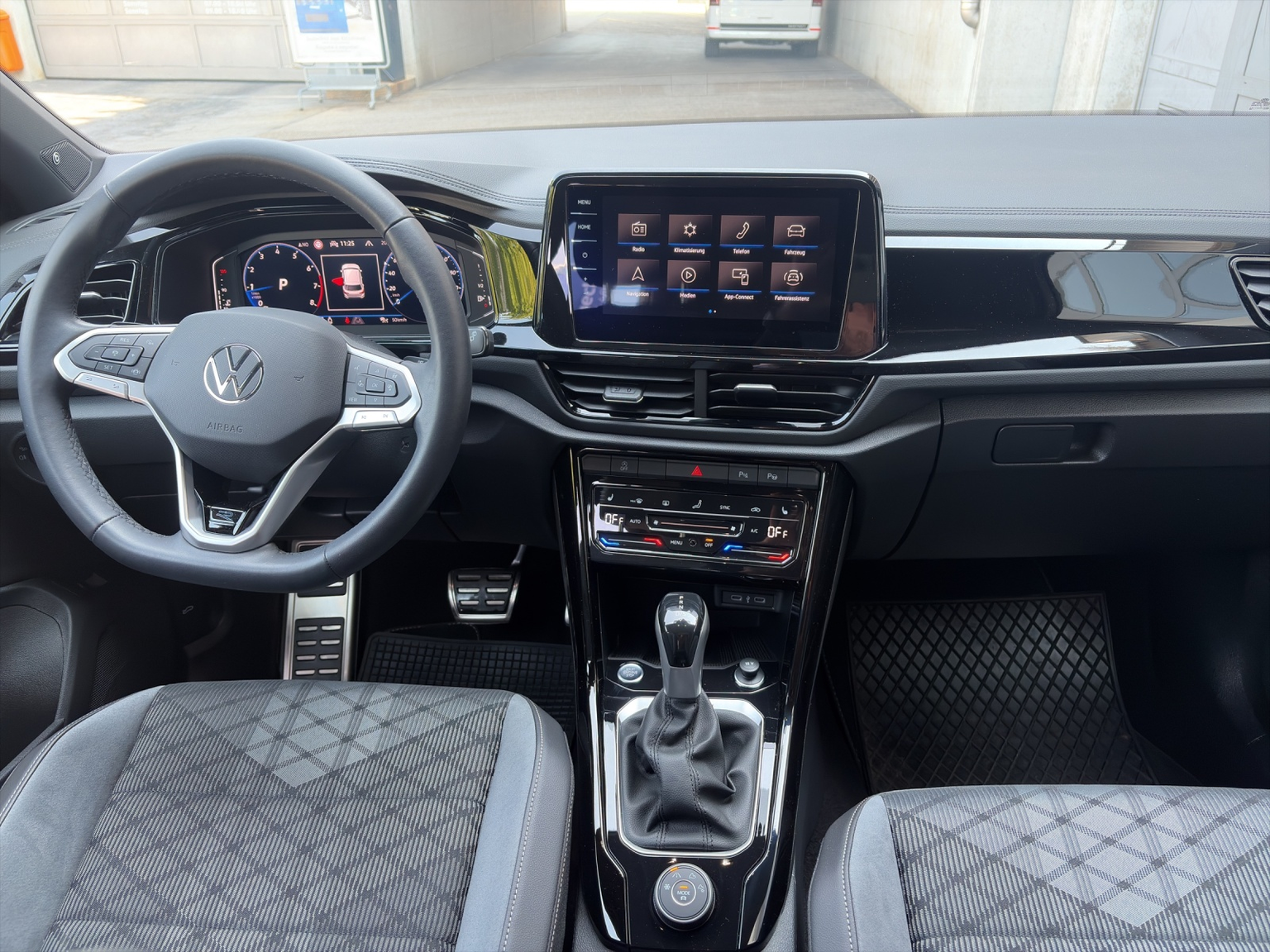VW T-Roc 2.0 TSI 75 Edition DSG 4Motion