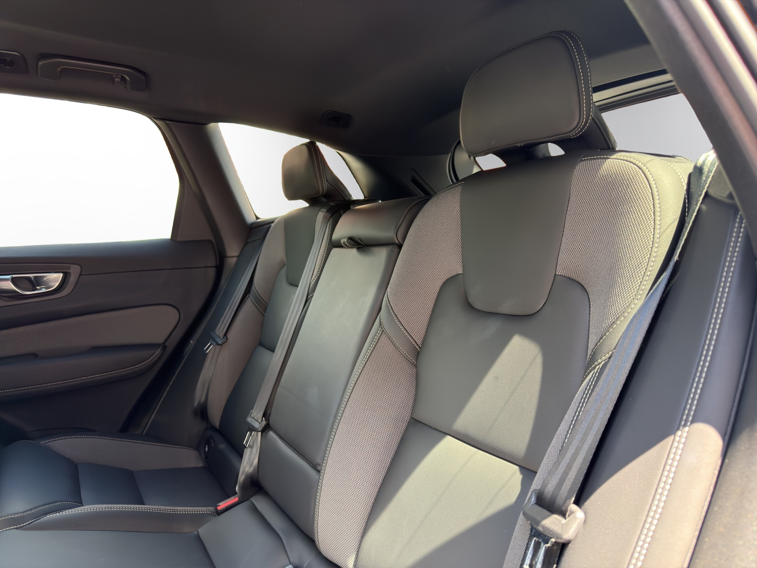 VOLVO XC60 B5 B AWD Plus Dark