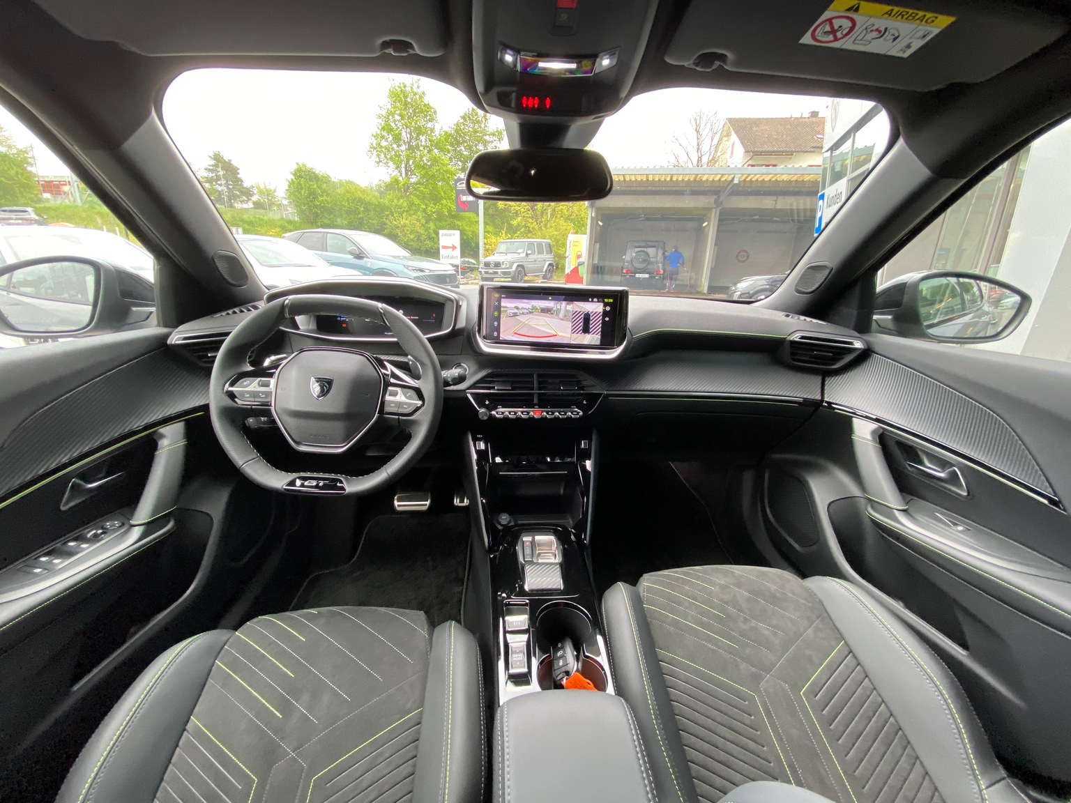 PEUGEOT 2008 1.2 145 MHEV GT