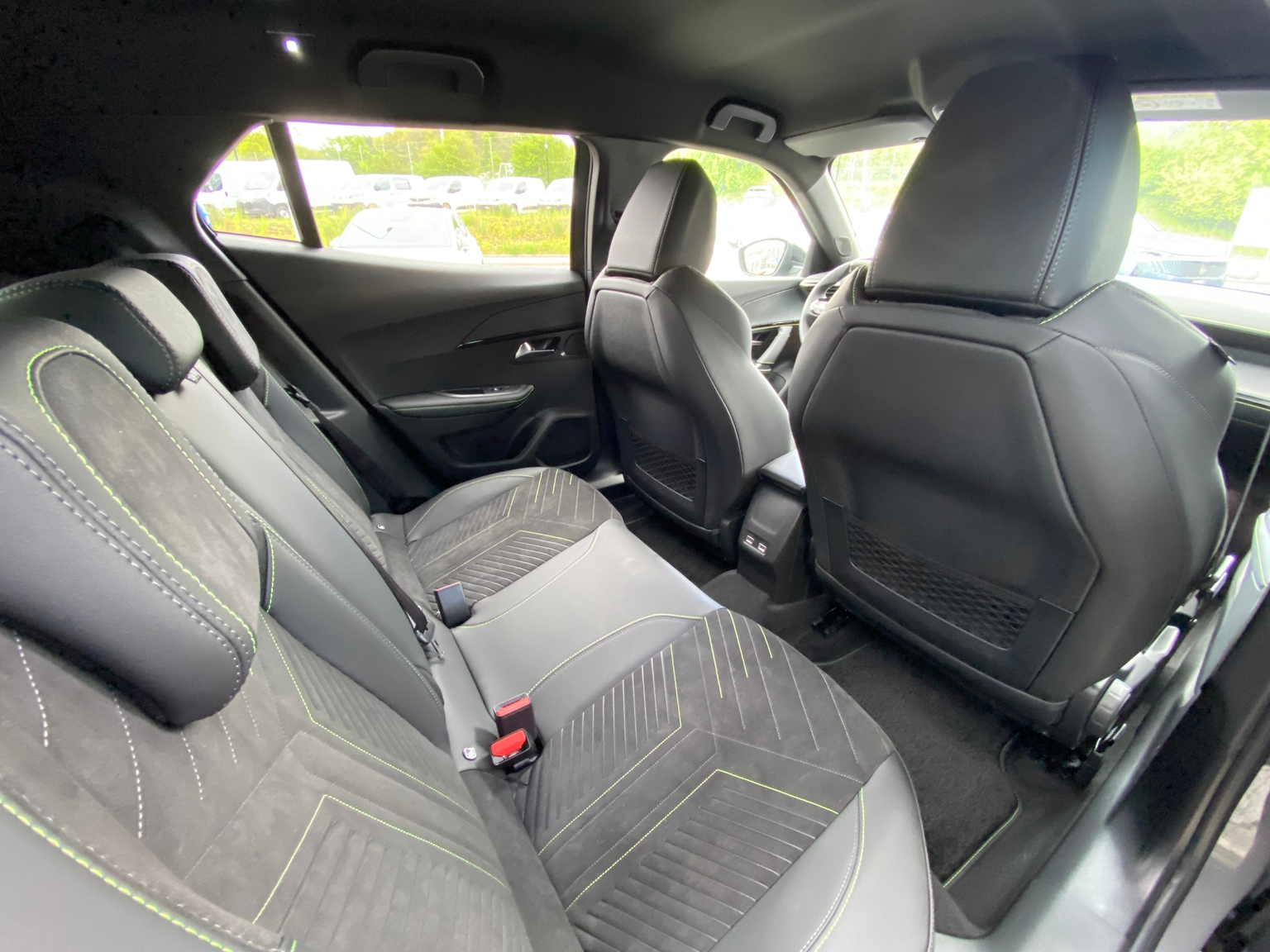 PEUGEOT 2008 1.2 145 MHEV GT