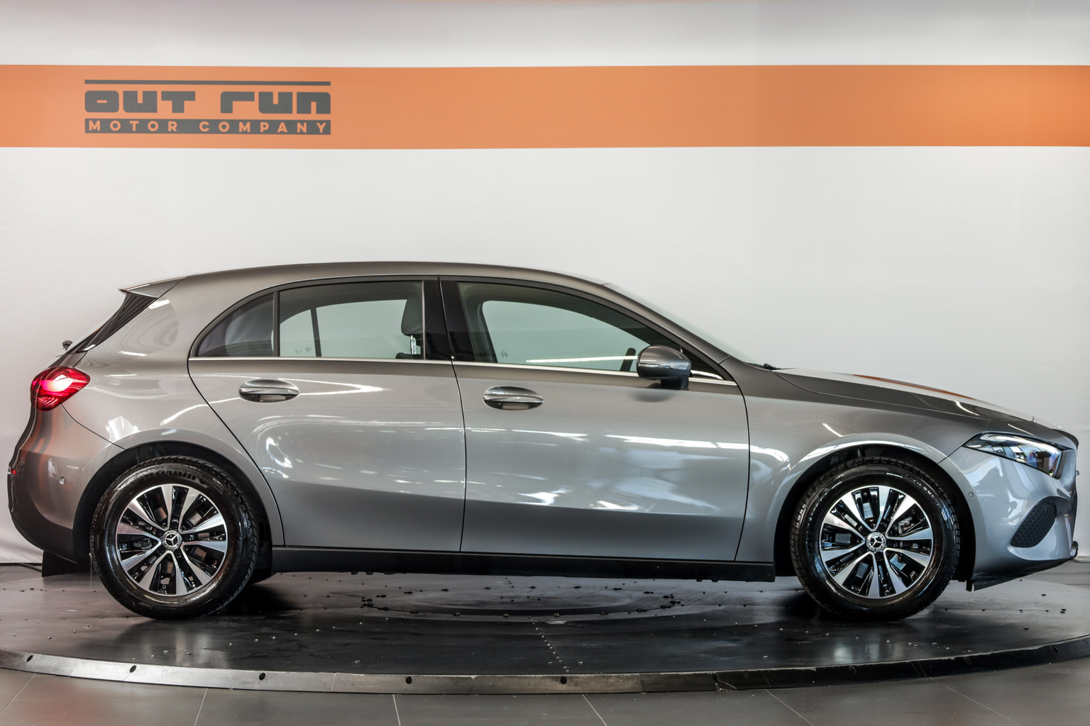 MERCEDES-BENZ A 180 7G-DCT