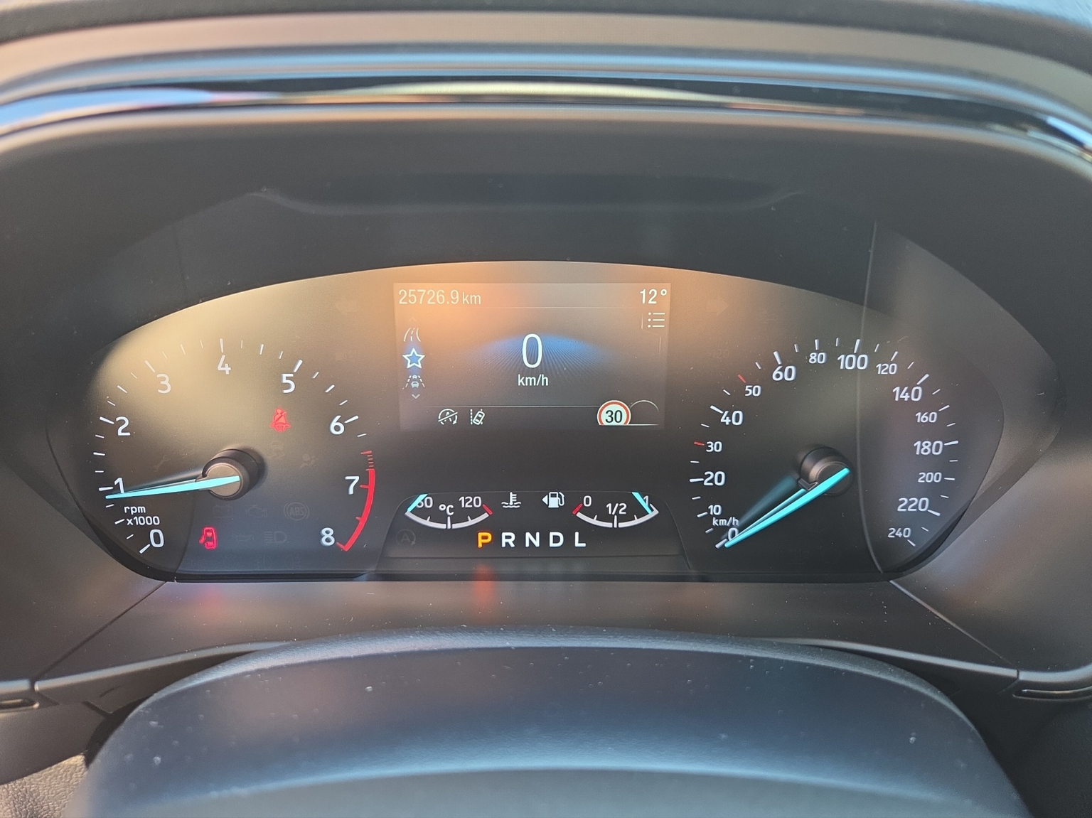 FORD Focus Station Wagon 1.0i EcoB Hybrid 155 ST-Line