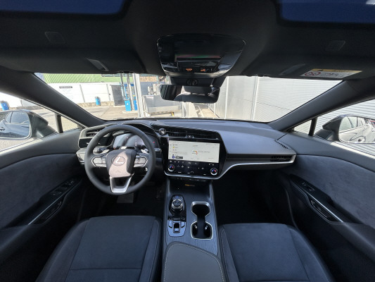 LEXUS RZ 500e 77 KW Excellence