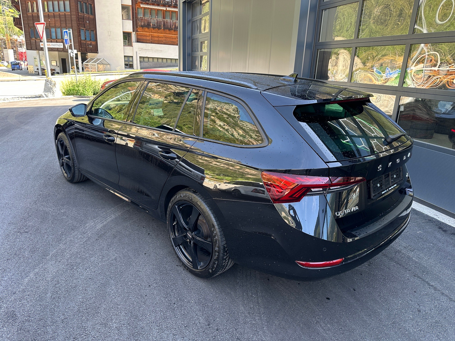 SKODA Octavia Combi 2.0 TSI Style DSG 4x4