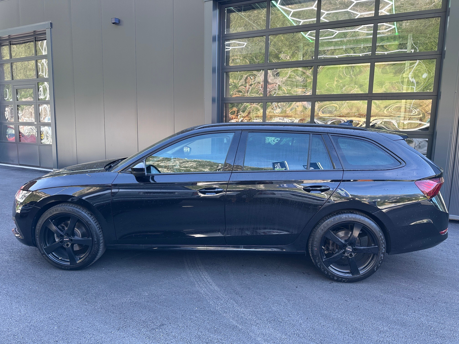 SKODA Octavia Combi 2.0 TSI Style DSG 4x4