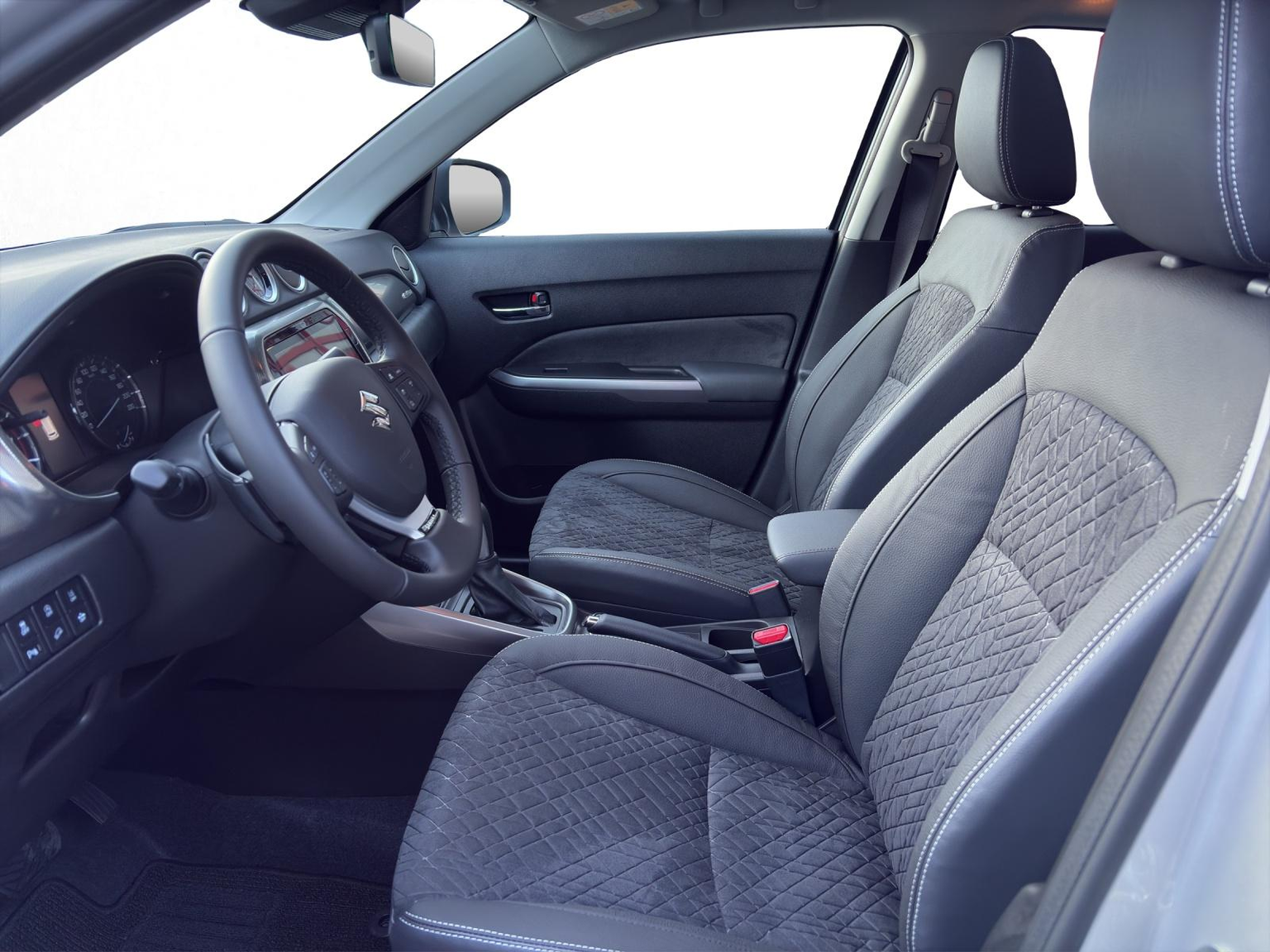 SUZUKI Vitara 1.4 T Sakura Top Hybrid 4x4