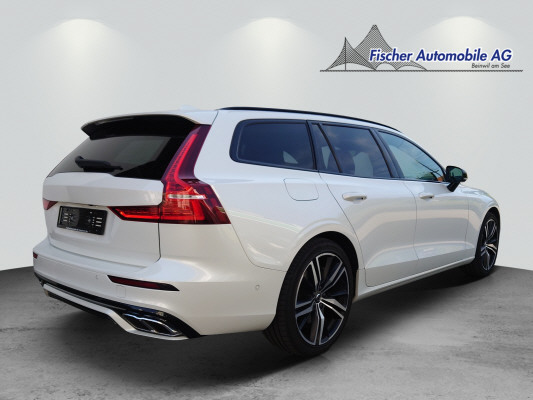 VOLVO V60 T8 eAWD R-Design