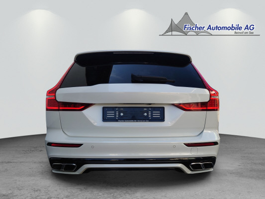 VOLVO V60 T8 eAWD R-Design
