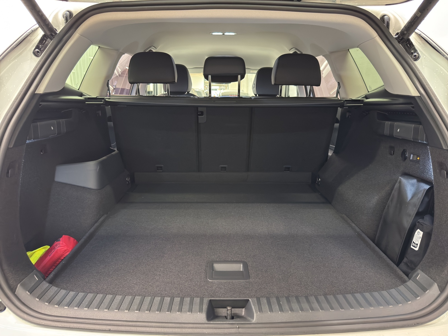 VW Tayron 2.0 TDI SCR Elegance DSG 4motion