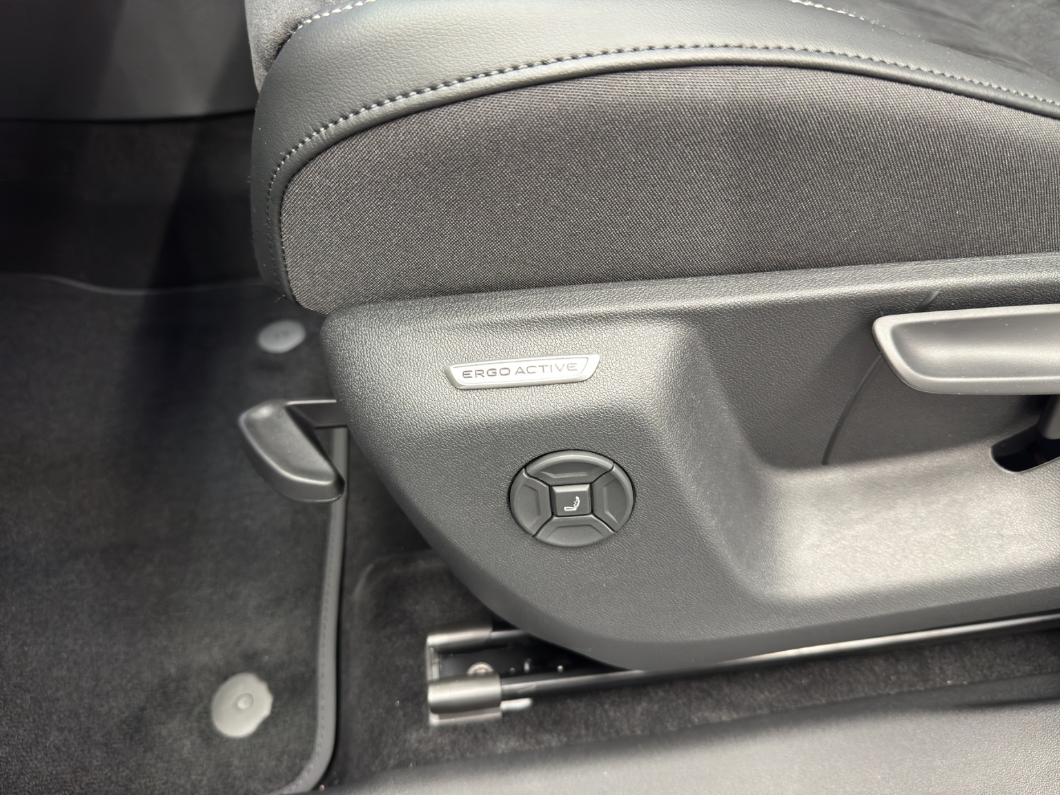VW Tayron 2.0 TDI SCR Elegance DSG 4motion