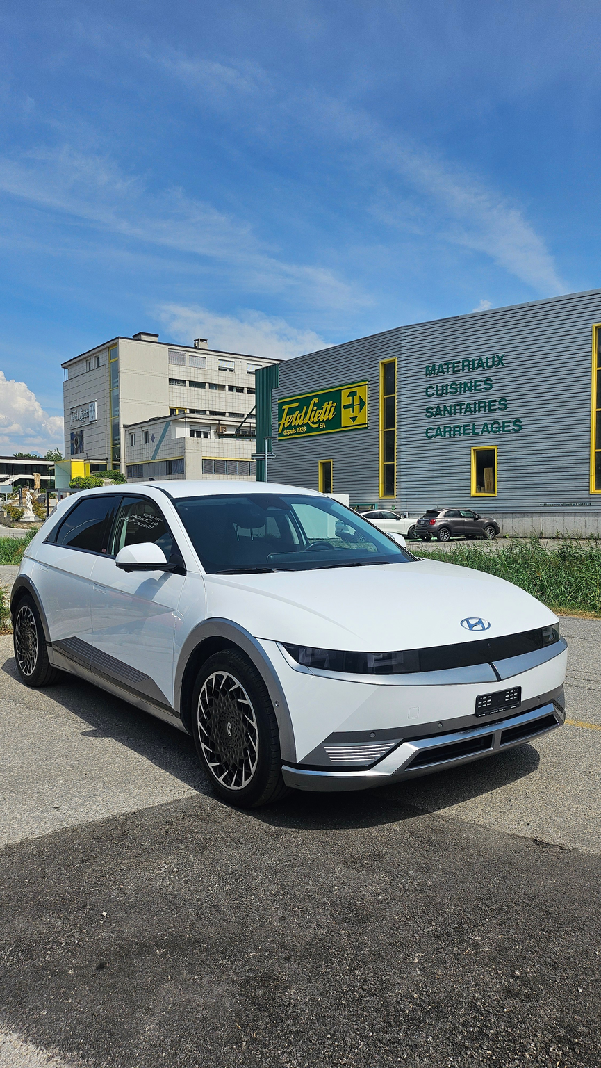 HYUNDAI Ioniq 5 72kWh First Edition 4WD
