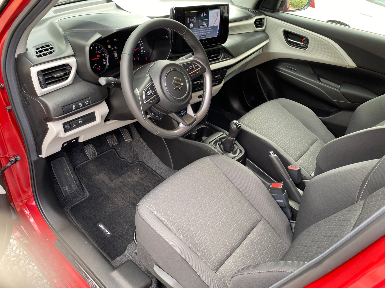 SUZUKI Swift 1.2 Sakura Hybrid 4x4