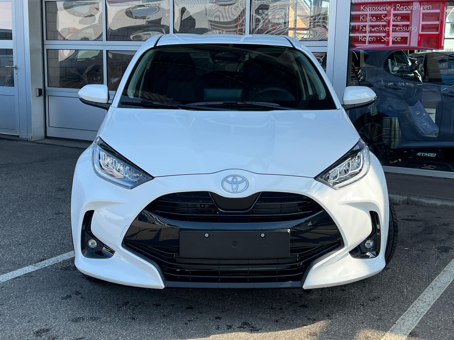 TOYOTA Yaris 1.5 VVT-i HSD Trend