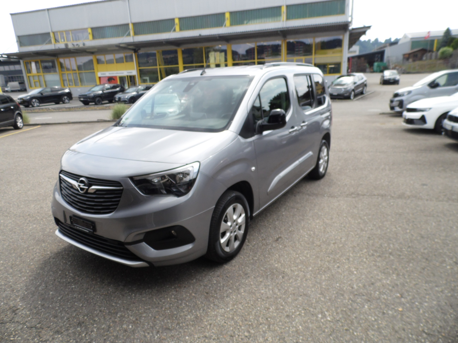 OPEL Combo Life 1.5 Ultimate Automat