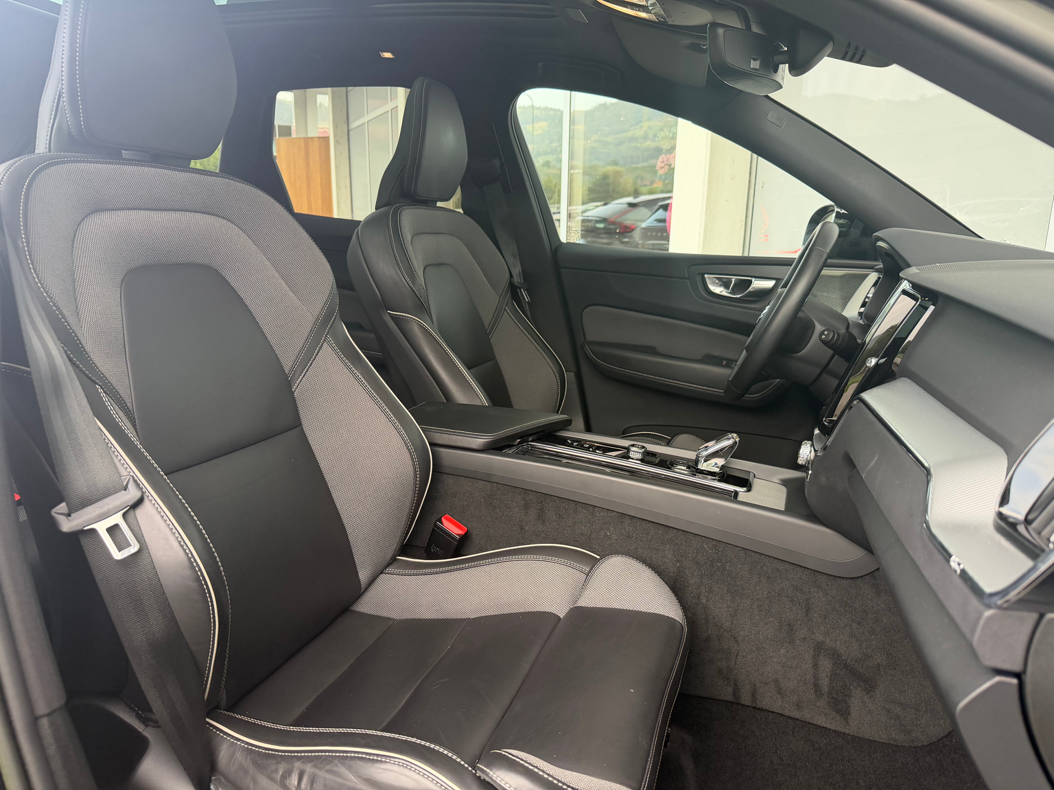 VOLVO XC60 T6 eAWD R-Design Geartronic
