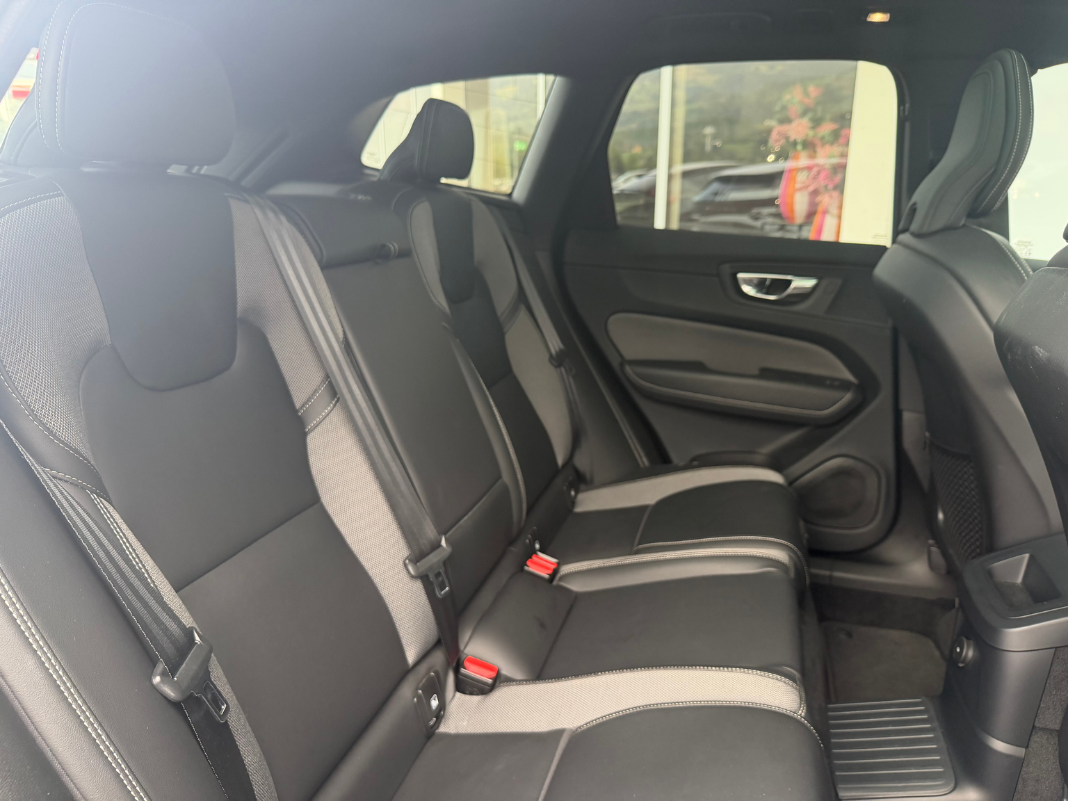VOLVO XC60 T6 eAWD R-Design Geartronic