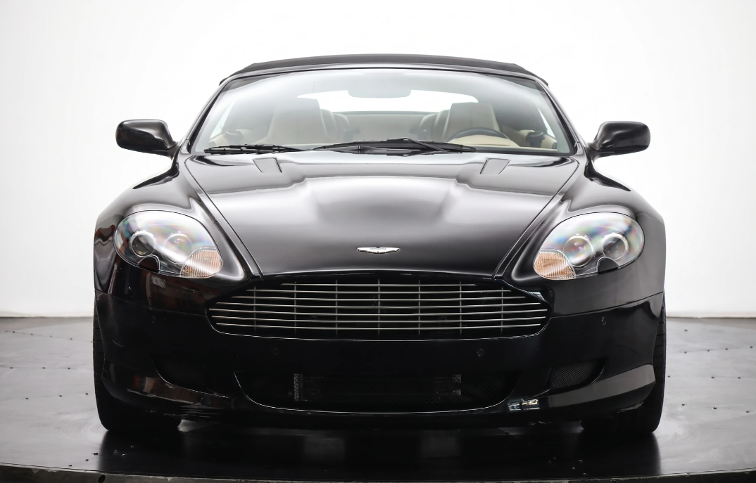 ASTON-MARTIN DB9