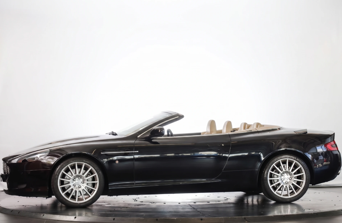 ASTON-MARTIN DB9