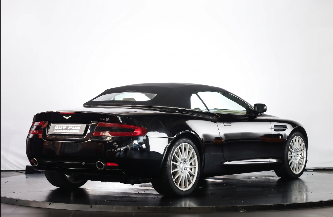 ASTON-MARTIN DB9