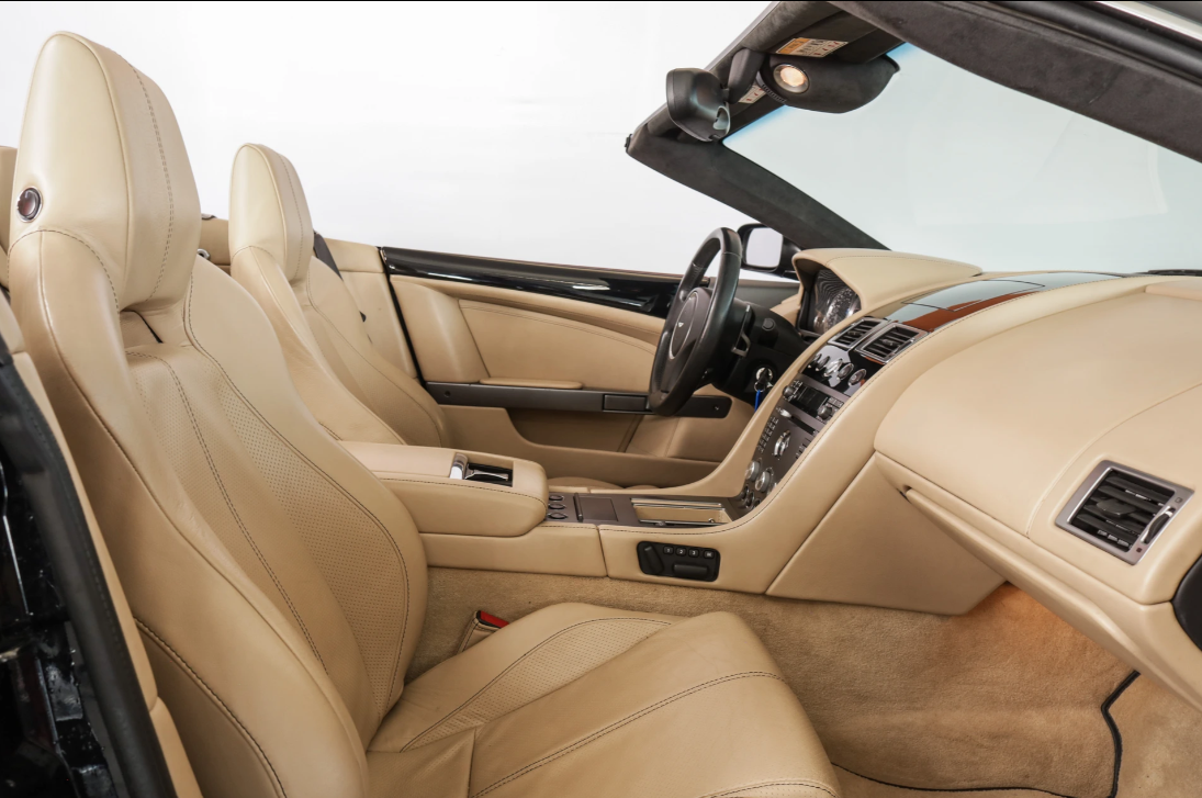 ASTON-MARTIN DB9
