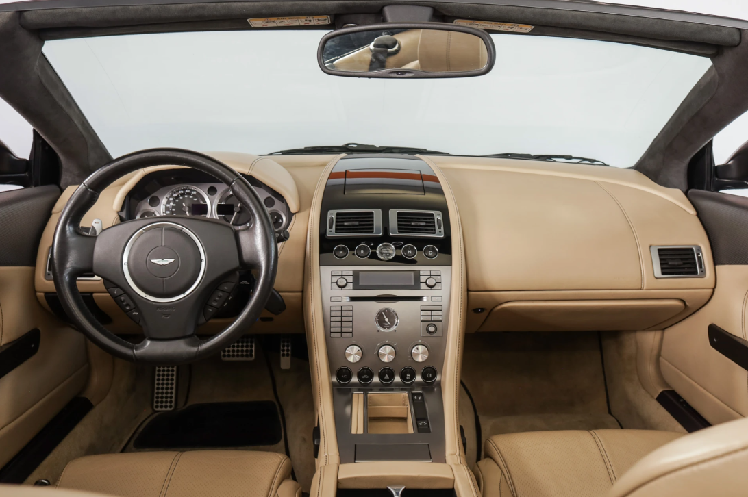 ASTON-MARTIN DB9