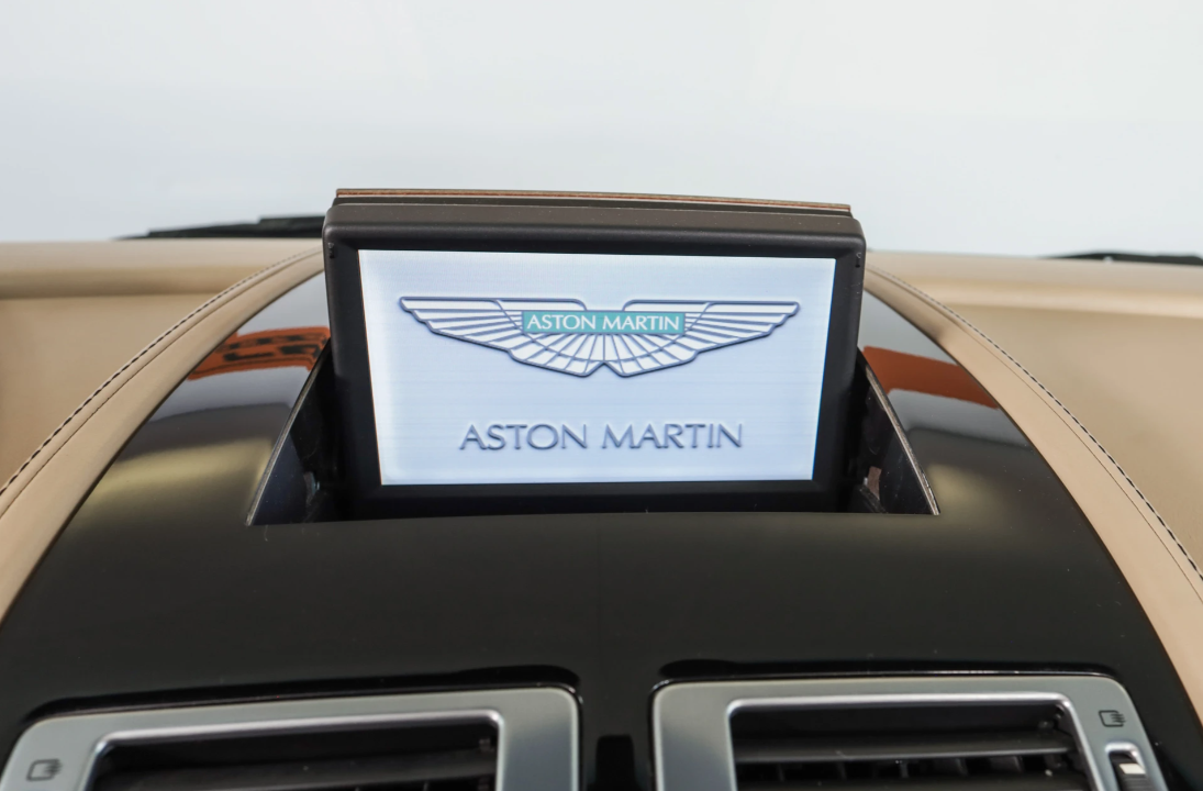 ASTON-MARTIN DB9