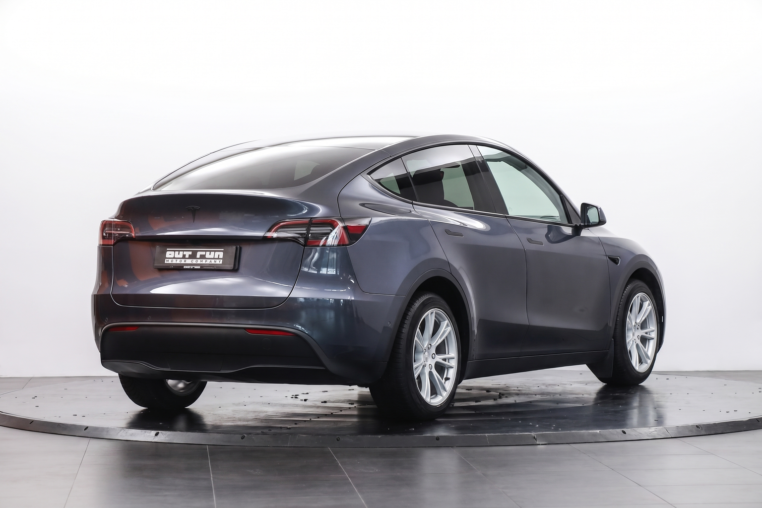 TESLA Model Y Long Range