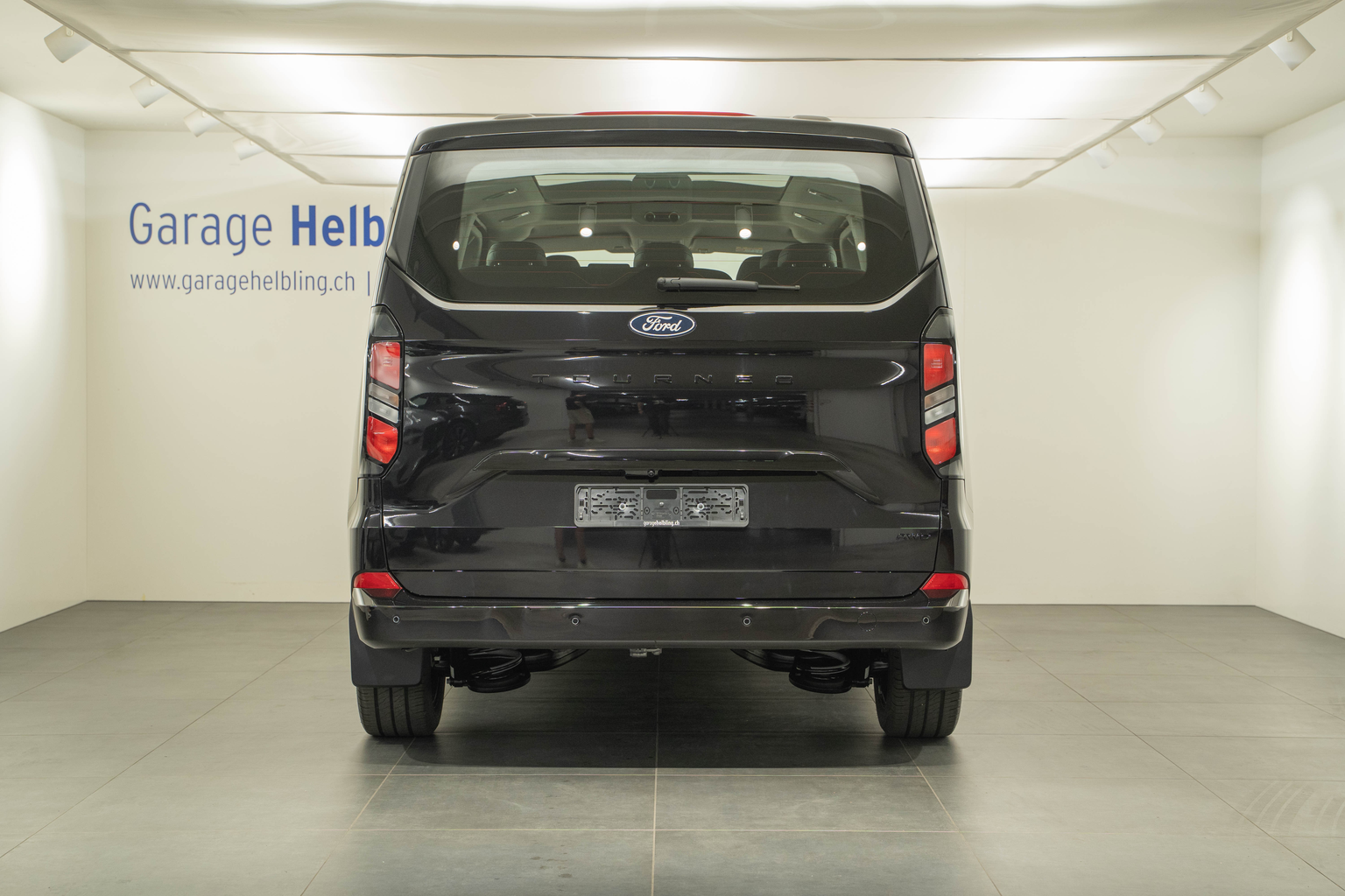 FORD Tourneo C Bus 320 L2 2.0 EcoBlue 170 Titanium 4x4